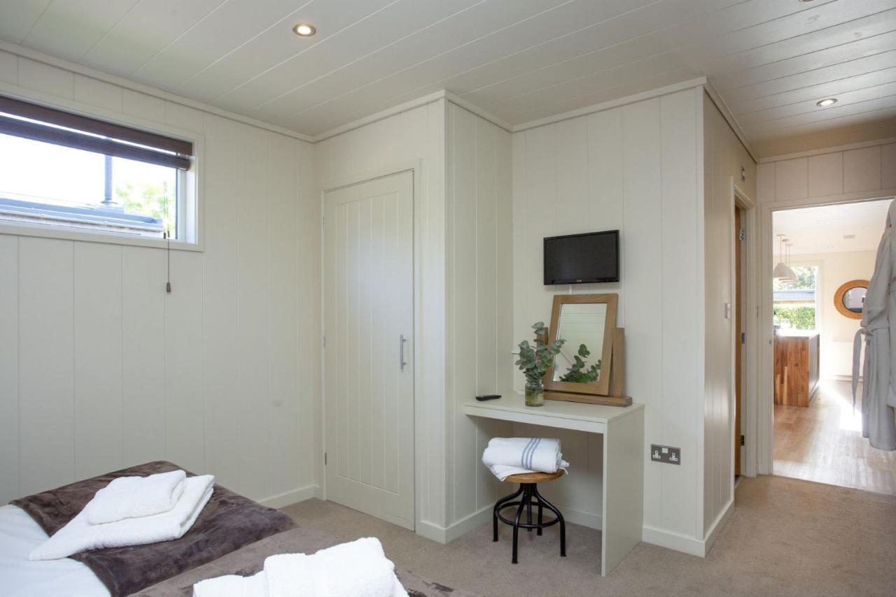 Whileaway Lodge, Strawberryfield Park Чедър Екстериор снимка