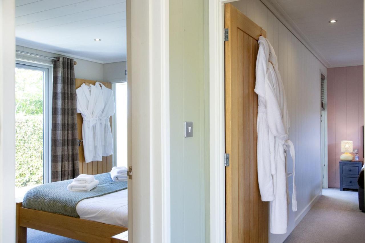 Whileaway Lodge, Strawberryfield Park Чедър Екстериор снимка