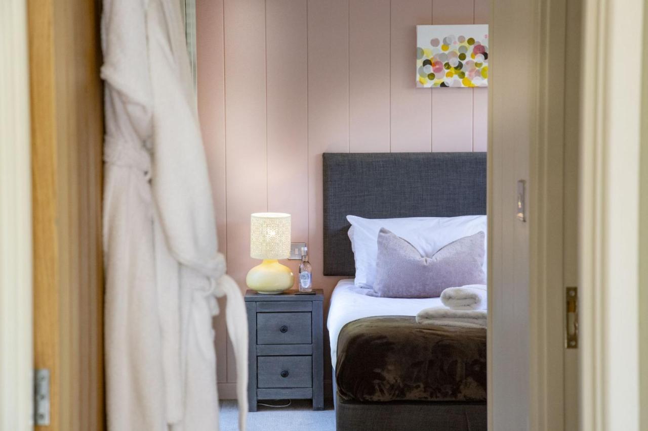 Whileaway Lodge, Strawberryfield Park Чедър Екстериор снимка